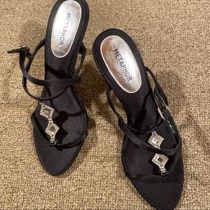 Metaphor Kitten Heels w Diamond Embellishments 7.5